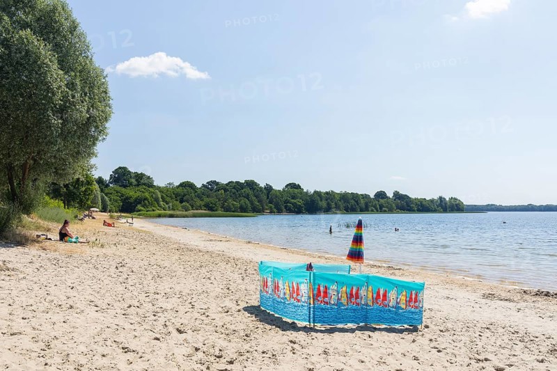 Northern bathing beach on Lake Dreiweibern, Lusatian Lakeland, Lohsa, Saxony, Germany, Europe