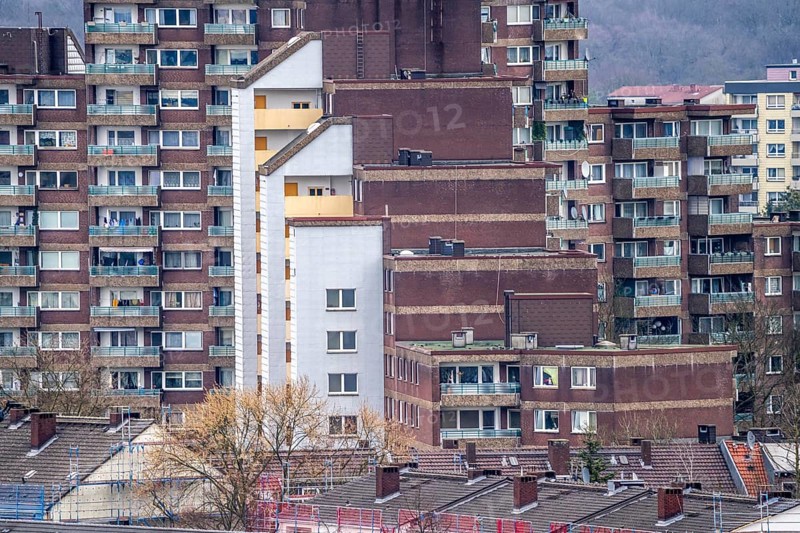 Residential tower block from 1972, Biegerhof, 261 flats, called Affenfelsen, in Wannheim, in the district of Duisburg-Süd, North Rhine-Westphalia, Germany, Europe