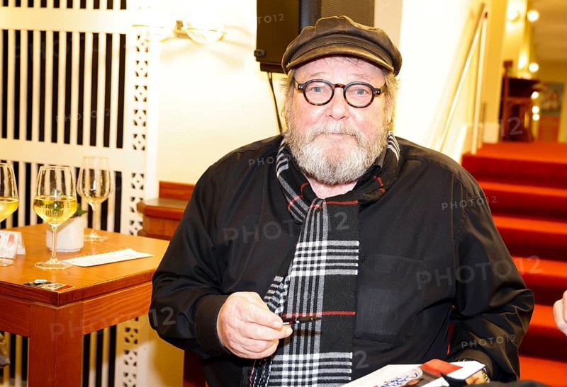 Walter Plathe at the premiere ofOma Trick with Brigitte Grothum and Johannis Hallervorden 26.02.25 at the palace gardens Theatre. Brigitte Grothum celebrates her 90th birthday here