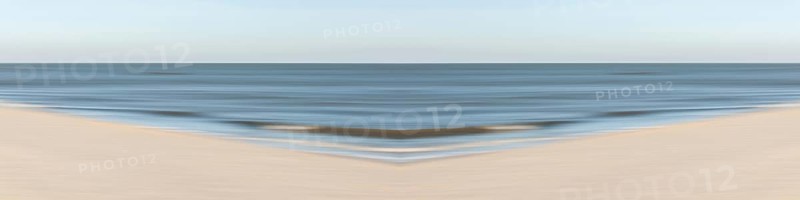 Mirrored picture, blurred, waves on Sylt North Sea beach, National Park Wadden Sea, Sylt, Hoernum, North Frisia, Schleswig-Holstein, Germany | Mirrowed picture, blurred, waves on beach, North Sea, National Park Wadden Sea, Sylt, Schleswig-Holstein, Germany, Nordsestrand, Hoernum, Schleswig-Holstein, Germany, Europe