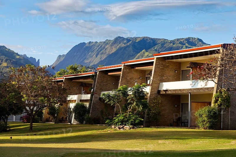 Bungalow, Terraced bungalow, Balcony, Garden, Mountain, Evening sun, Royal, Tahitien Hotel, Pirae, Tahiti-Nui, Society Islands, Leeward Islands, French Polynesia, Tahiti, Oceania