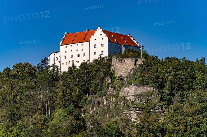 Rosenburg Castle high above Riedenburg, Lower Bavaria, Bavaria, Germany, Europe