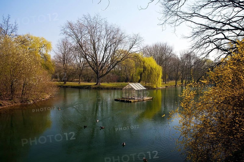 The River Lippe at Laumannshügel with the artwork Arche by Christoph Hildebrand, Lippstadt, North Rhine-Westphalia, Germany, Europe