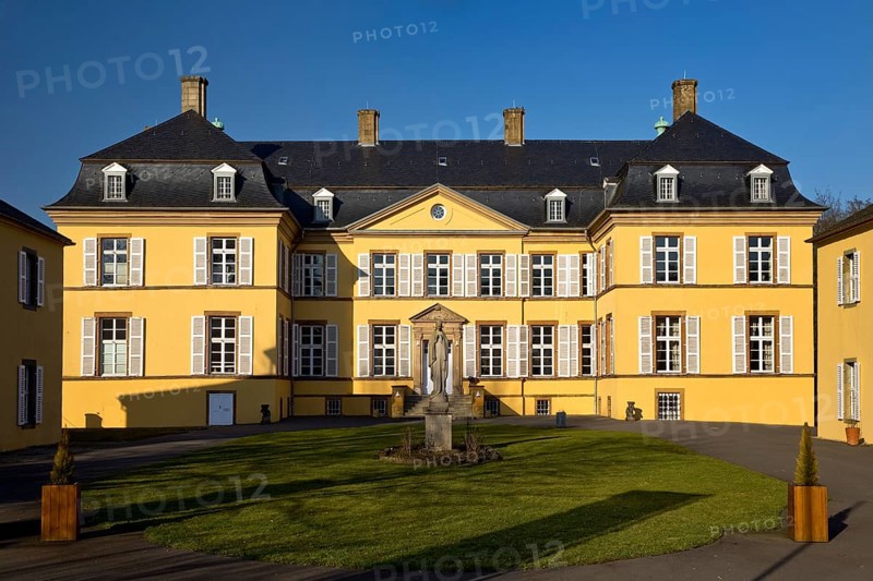Crassenstein Castle, Niederungsburg, Wadersloh-Diestedde, Warendorf district, Muensterland, North Rhine-Westphalia, Germany, Europe