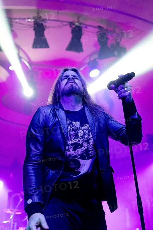 Todd La Torre, lead singer of Queensrÿche, live on The Origins Tour EU/UK 2025 at Metropol Berlin on 26/02/2025