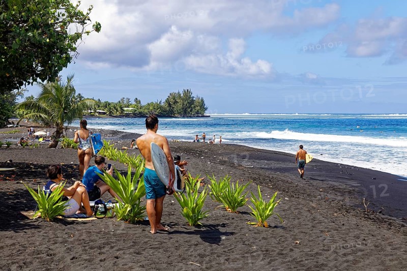 Beach, black, sand, surfer, surfing, surfer with surfboard, youthful, Taharuu Beach, surfing centre, Papara, Pazific, Tahiti-Nui, Tahiti, Society Islands, Leeward Islands, French Polynesia, Oceania