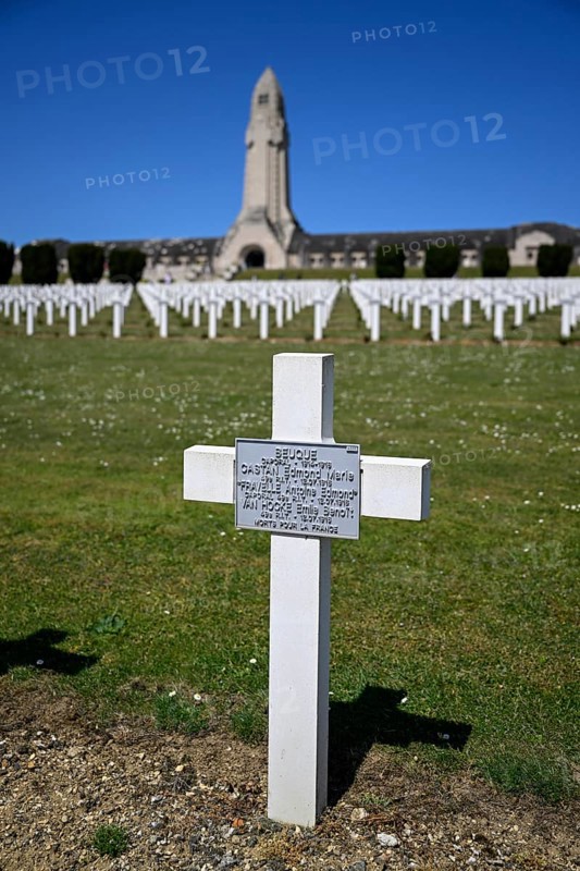 Cemetery of soldiers killed in the First World War, in the background the ossuary of Douaumont, Verdun, Grand Est region, France, Europe