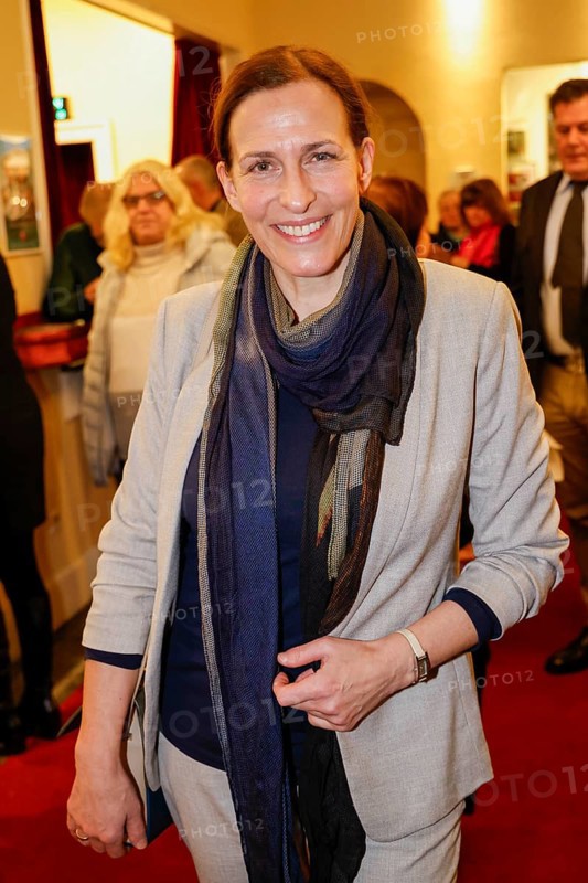 Ulrike Frank at the premiere ofOma Trick with Brigitte Grothum and Johannis Hallervorden 26.02.25 at the palace gardens Theatre. Brigitte Grothum celebrates her 90th birthday here