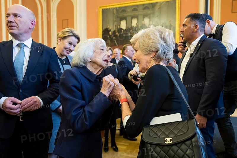 Margot Friedländer (Holocaust survivor) and Friede Springer at the awarding of honorary citizenship to Friede Springer in the Rotes Rathaus, Berlin, 26 February 2025