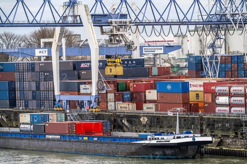 Container terminal in the Rhine port of Krefeld, inland port, 4th largest public port in North Rhine-Westphalia, trimodal handling of goods, goods, containers, general cargo, North Rhine-Westphalia, Germany, Europe