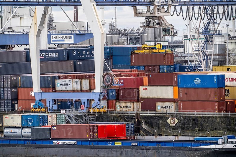 Container terminal in the Rhine port of Krefeld, inland port, 4th largest public port in North Rhine-Westphalia, trimodal handling of goods, goods, containers, general cargo, North Rhine-Westphalia, Germany, Europe