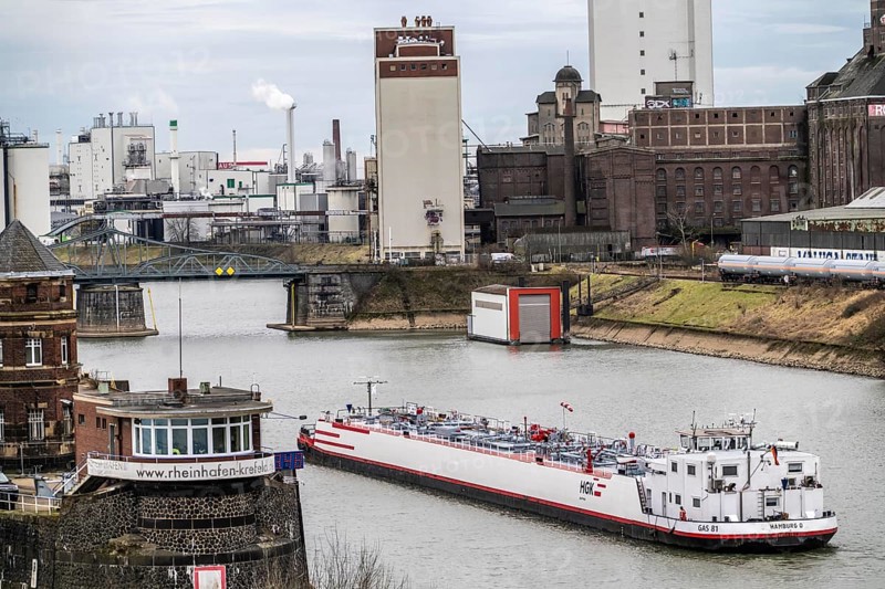 Container terminal in Krefeld Rhine harbour, inland port, 4th largest public port in North Rhine-Westphalia, trimodal handling of goods, cargo, containers, general cargo, gas freighters, North Rhine-Westphalia, Germany, Europe