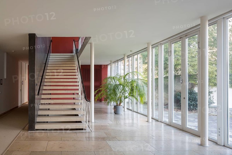 Bonn, government district (federal district, parliamentary district), former state representation of Bavaria to the federal government, today seat of the German Foundation for Monument Protection, built in 1955 by Sep Ruf, foyer with staircase