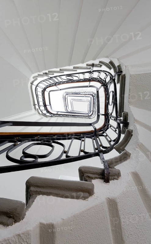 University building on Schadowplatz, former Niederrheinische Bank building, staircase