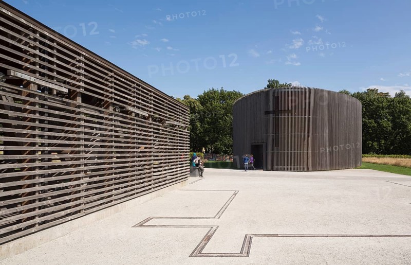 Built in 2000 by Peter Sassenroth and Rudolf Reitermann, rammed earth work: Martin Rauch, in the foreground floor plan of the predecessor church, St., Sankt, Saint