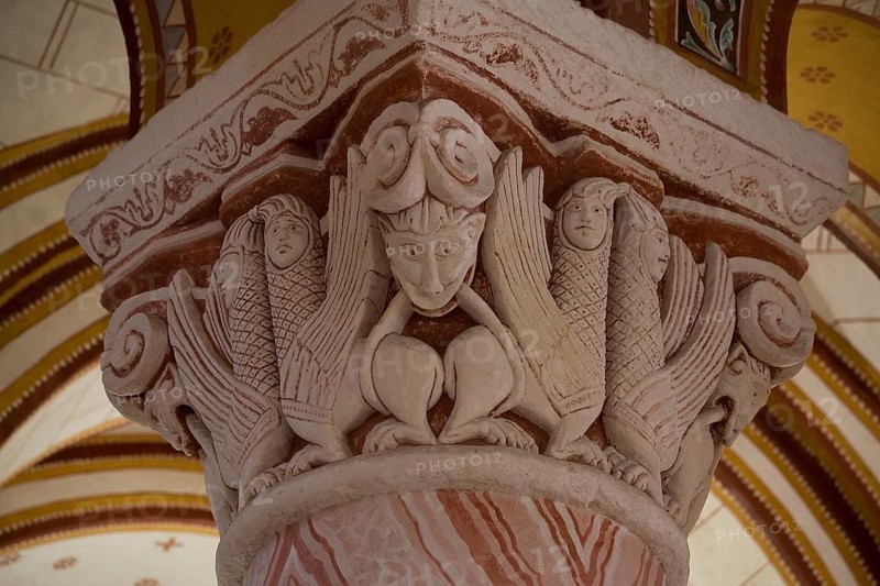 Capital of a column in the ambulatory, St., Sankt, Saint