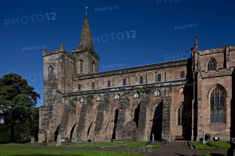 Partial view from the south-east with the stepped buttresses of the 16th century, St., Sankt, Saint