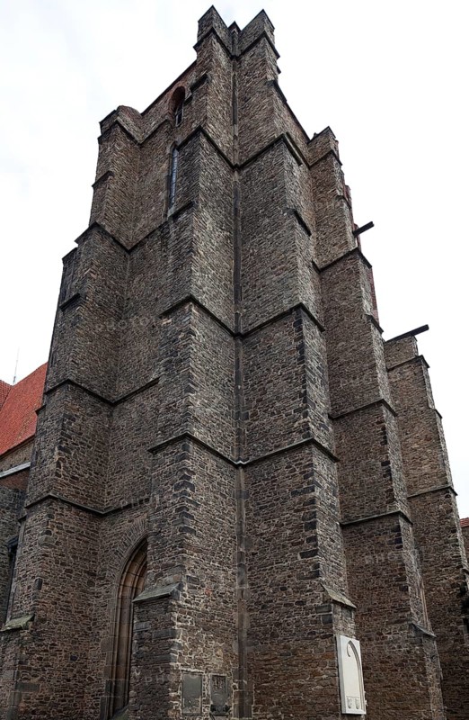Built 1280-1390, Completed north-west tower, St., Sankt, Saint