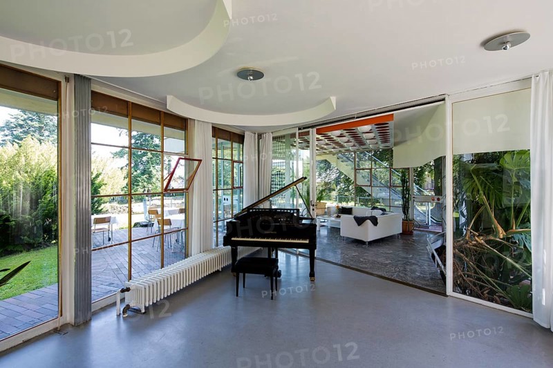 In GDR times House of the Pioneers, now Scharoun House, condition after refurbishment in 2012, living room with view of the conservatory