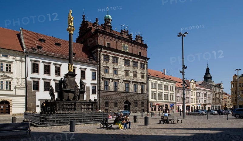 Czech Rep Plzen/Pilsen Row of houses at the market with town hall and Marian column