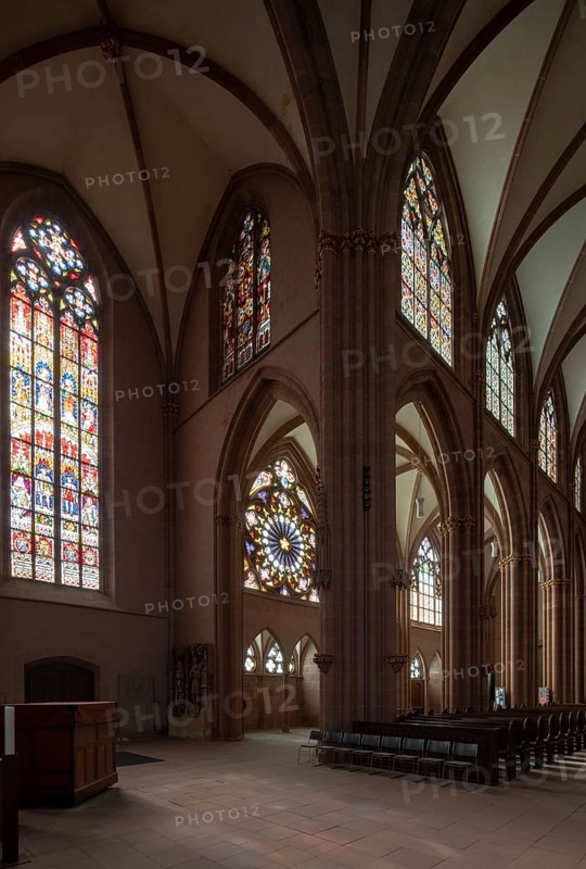 Oppenheim, St Catherine's Church, crossing and south aisle with rose window