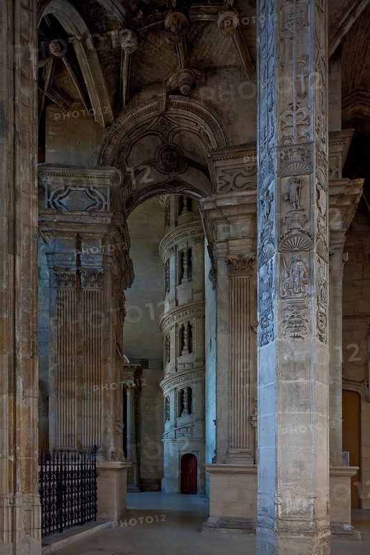 View from the south aisles to the west into the basement of the unfinished south tower, St., Sankt, Saint