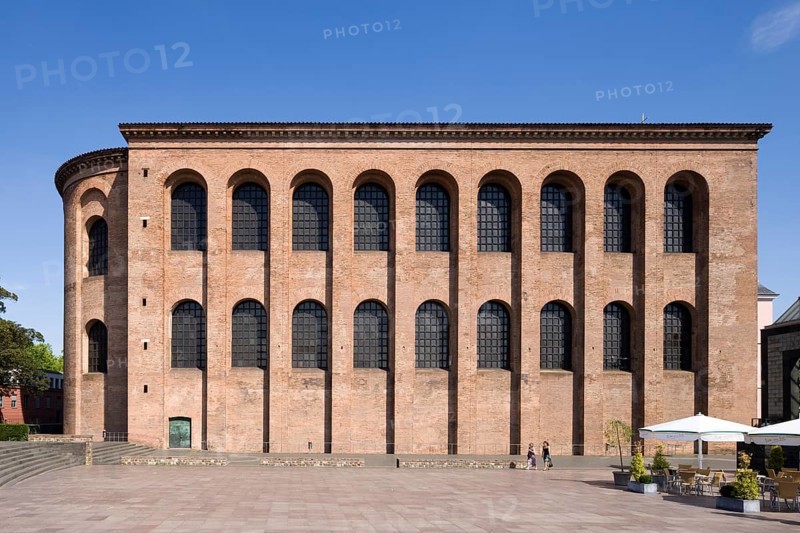 Former basilica of Constantine, now Protestant parish church (Church of the Redeemer), monumental rectangular hall with apse, brick building with round arched blinds and windows, 305-311, largest preserved column-free interior of antiquity, St., Sankt, Saint