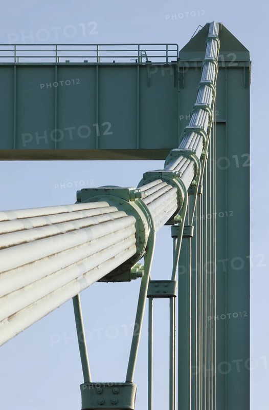 Rhine bridge Cologne-Rodenkirchen, detail pylon and cables