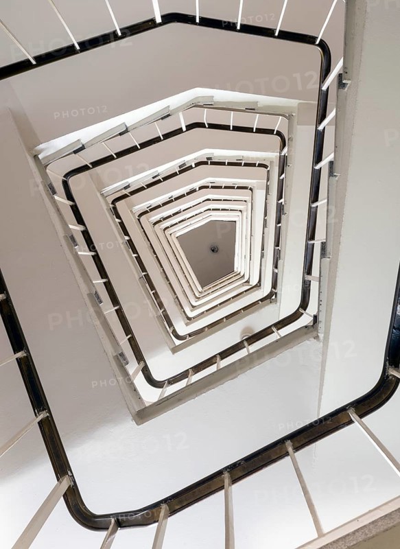 Krefeld, Philadelphiahochhaus, built in 1955 by Wilhelm Peiner, staircase