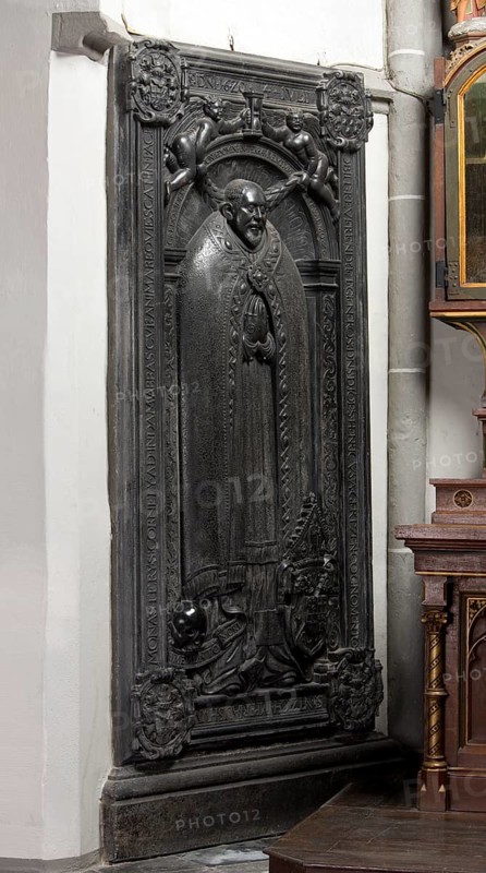 Epitaph in the southern side choir, black limestone (bluestone), Abbot Johannes von Gertzen (died 1620), St., Sankt, Saint
