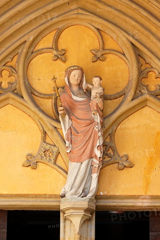 Porch (paradise) inside, portal, Mary with child, St., St., Saint