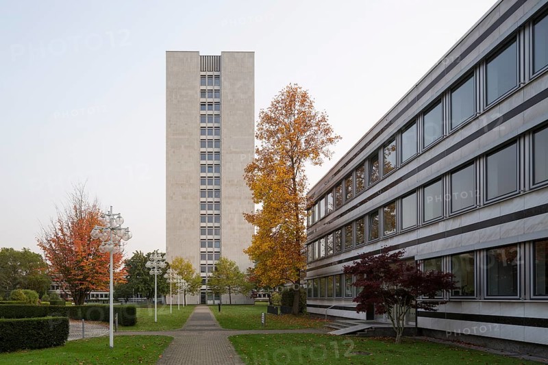 Allianz buildings on Tulpenfeld, built 1964-1969 by Hanns Dustmann, tower block (building 4), atrium building 2 on the right