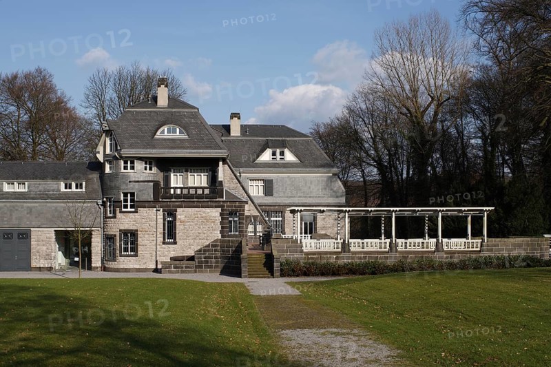 Built between 1906 and 1908 according to designs by Henry van de Velde for Karl Ernst Osthaus, garden side