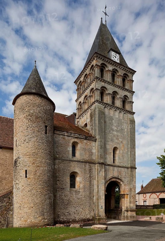 Perrecy-les-Forges, priory church of Sts-Pierre-et-Benoit, round west tower of the 11th century and west tower of the early 12th century, St., Saint, Saint