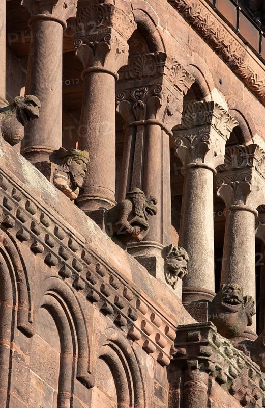 Worms, St Peter's Cathedral, west choir, dwarf gallery with so-called Worms capitals and figures, around 1180