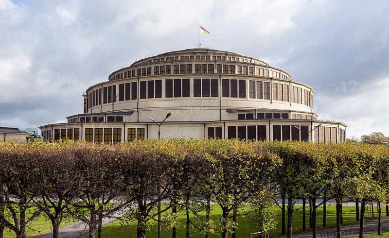 Hala Stulecia, (Hala Ludowa, or People's Hall) built 1911-1913 by Max Berg, overall planning of the site by Hans Poelzig