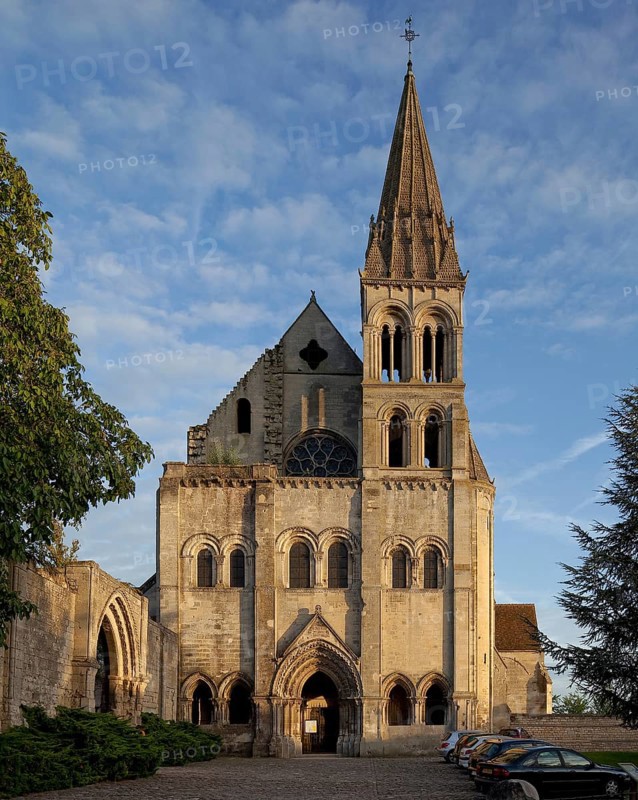Saint-Leu-d'Esserent, Abbatiale St-Nicolas, view from west, St., St., Saint