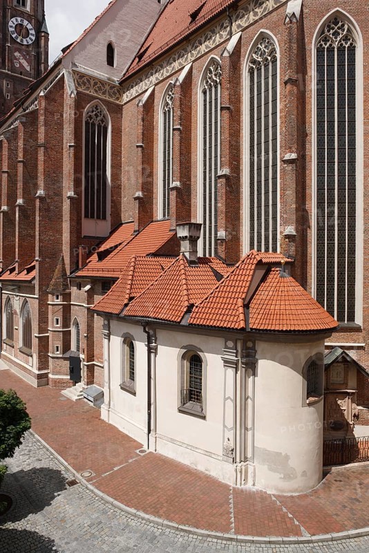 View from the parish centre to the choir and the baroque sacristy, St., Sankt, Saint