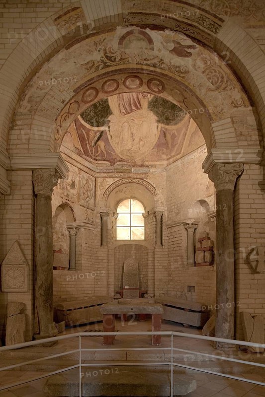East apse with wall and ceiling paintings, St., Sankt, Saint