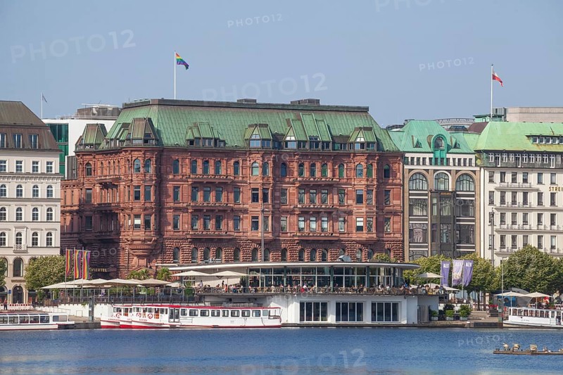 Jungfernstieg with Inner Alster Lake and jetty, Neustadt, Hamburg, Germany, Europe
