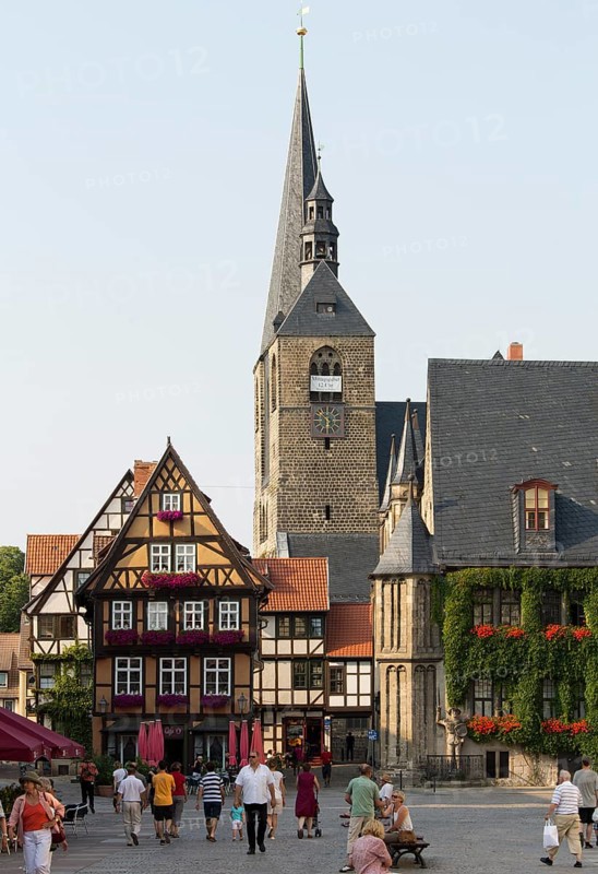Half-timbered house Hoken 1, market church St. Benedikt and town hall, St., Sankt, Saint