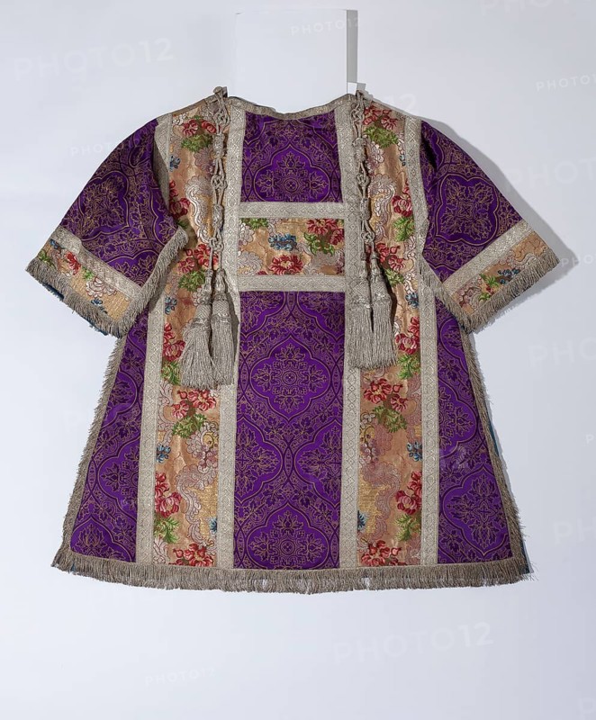 Purple silk regalia, 1912, trimming fabric around 1740, goldsmithing and textile art from the 16th to the 20th century, St., Saint, Saint