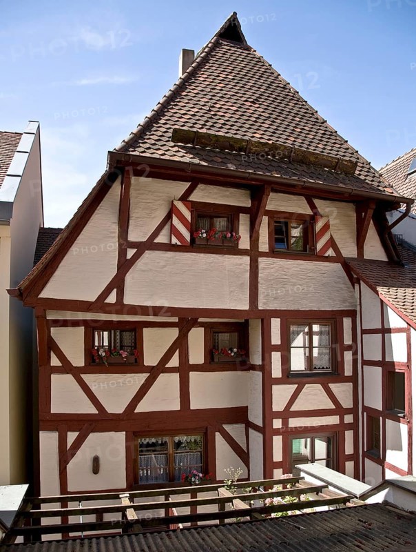 Nuremberg's oldest half-timbered house from 1338 between the castle and Tiergärtnertorplatz