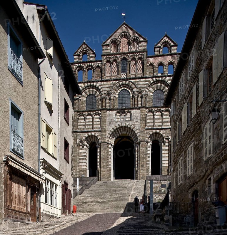 West façade with staircase, St., Sankt, Saint