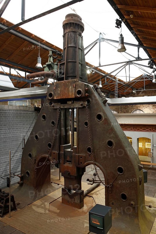 Museum of Heavy Industry, exhibition: 10 metre high and 53 tonne steam hammer