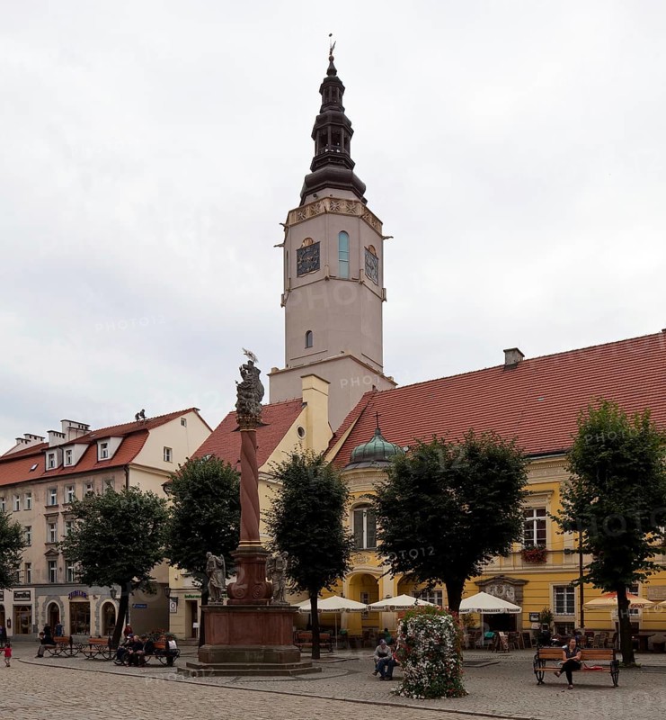 View of the town hall tower, 14th century, collapse 1967, reconstruction 2010-12, in front Trinity Column from 1693, St., Sankt, Saint