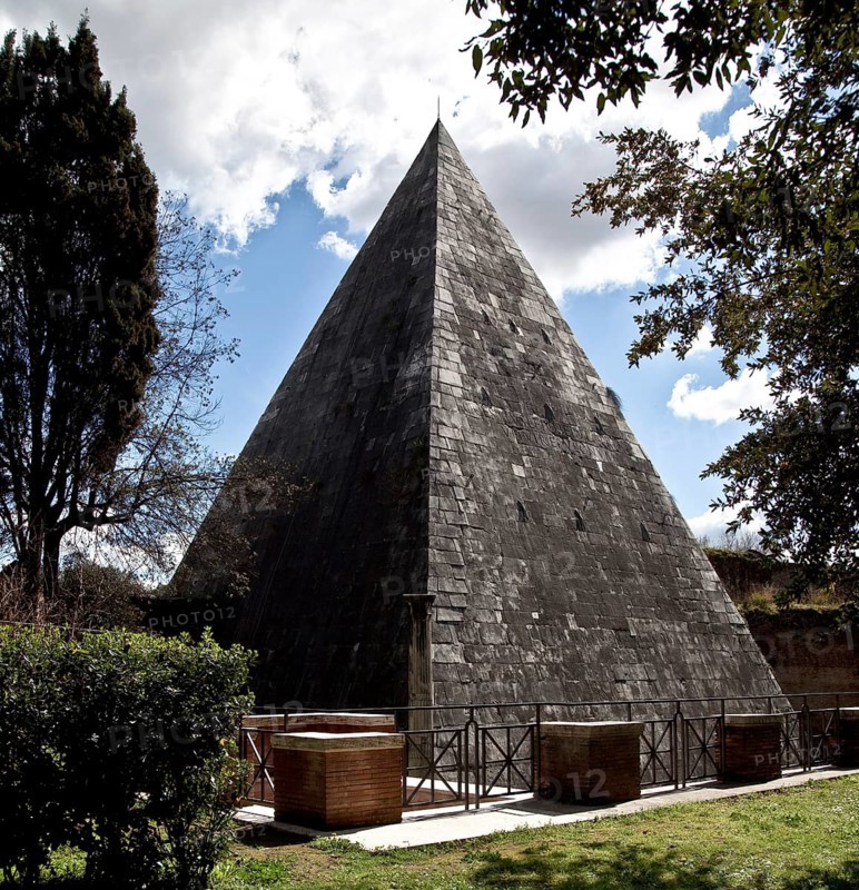 Piramide Cestia or Piramide di Caio Cestio, view from the north-west from the Protestant cemetery