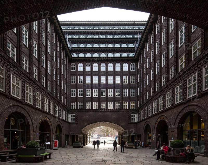 Hamburg Kontorhaus CHILEHAUS, built 1922-24 by Fritz Höger, inner courtyard above Fischertwiete