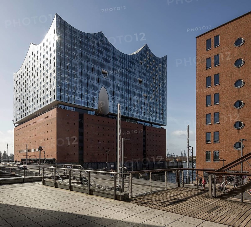 Hamburg, Elbphilharmonie, view from the north-east over the Mahatma Gandhi Bridge, designed by Herzog & de Meuron, built 2007-2016