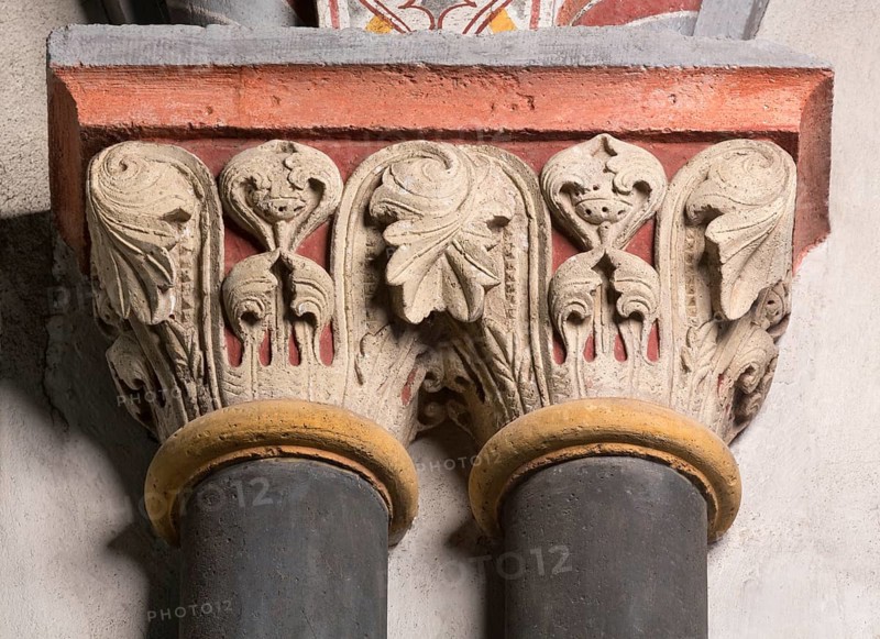 Brauweiler near Pulheim, St Nicholas Abbey Church, choir, blind arcades on the north wall, capitals